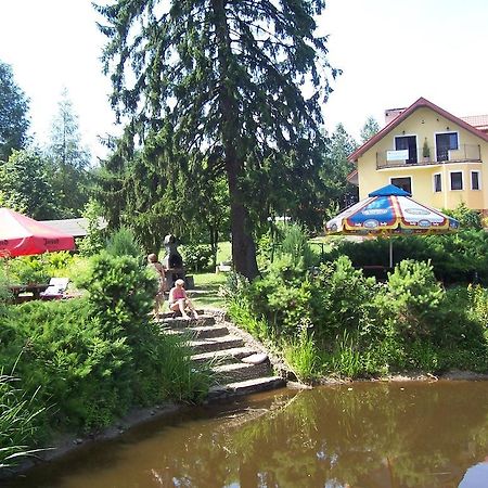 Gosciniec Nad Stawem Villa Szczytno  Buitenkant foto