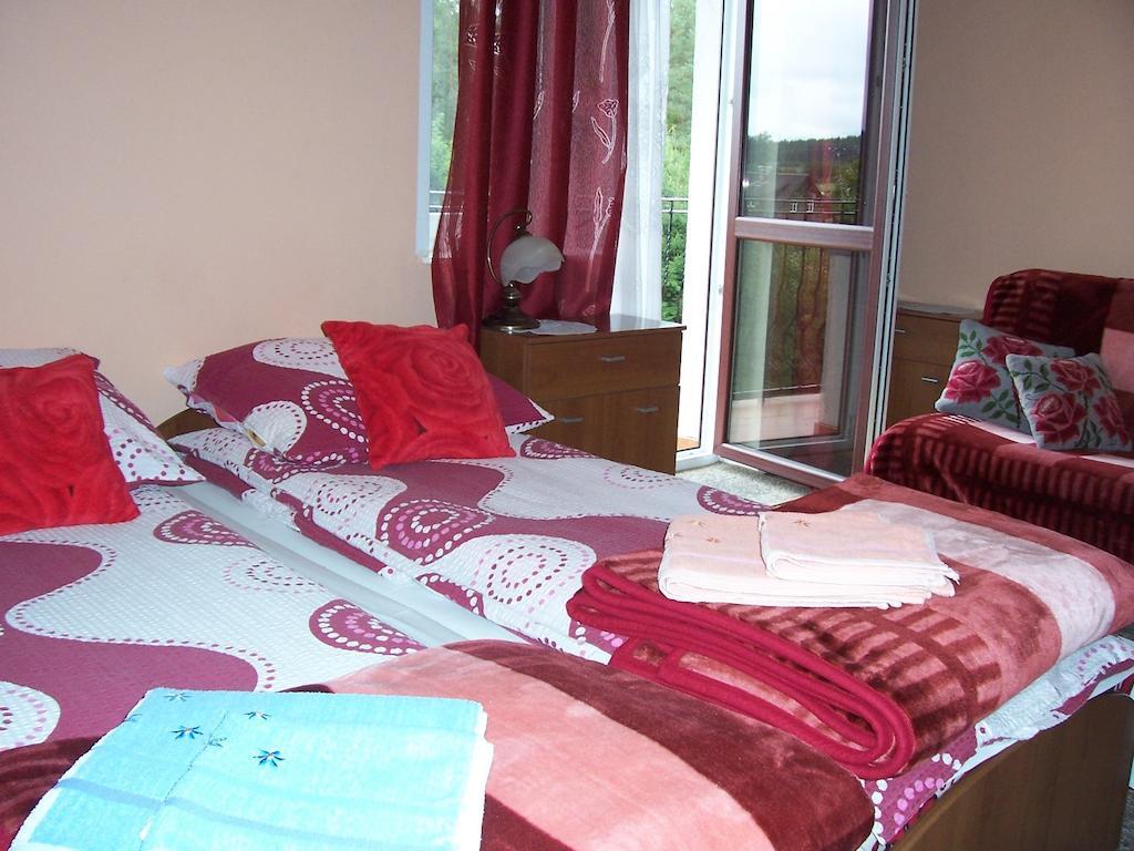 Gosciniec Nad Stawem Villa Szczytno  Kamer foto
