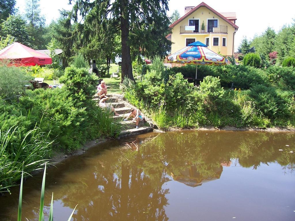Gosciniec Nad Stawem Villa Szczytno  Buitenkant foto