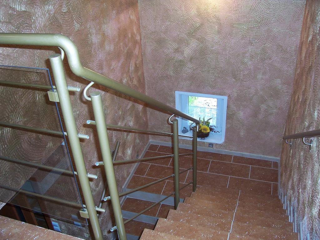 Gosciniec Nad Stawem Villa Szczytno  Buitenkant foto